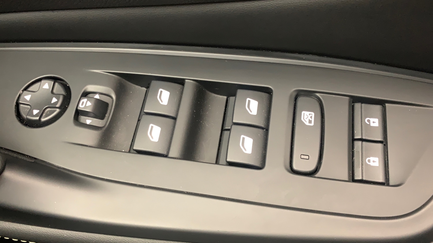 Used Peugeot 408 2024 for sale - 76574400: Photo 38