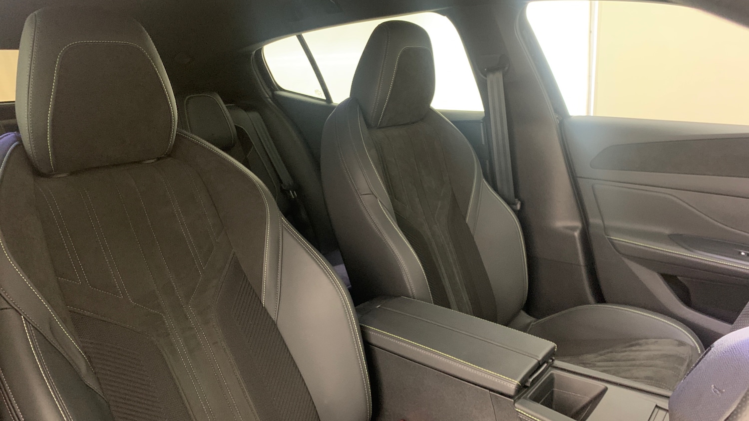 Used Peugeot 408 2024 for sale - 76574400: Photo 43