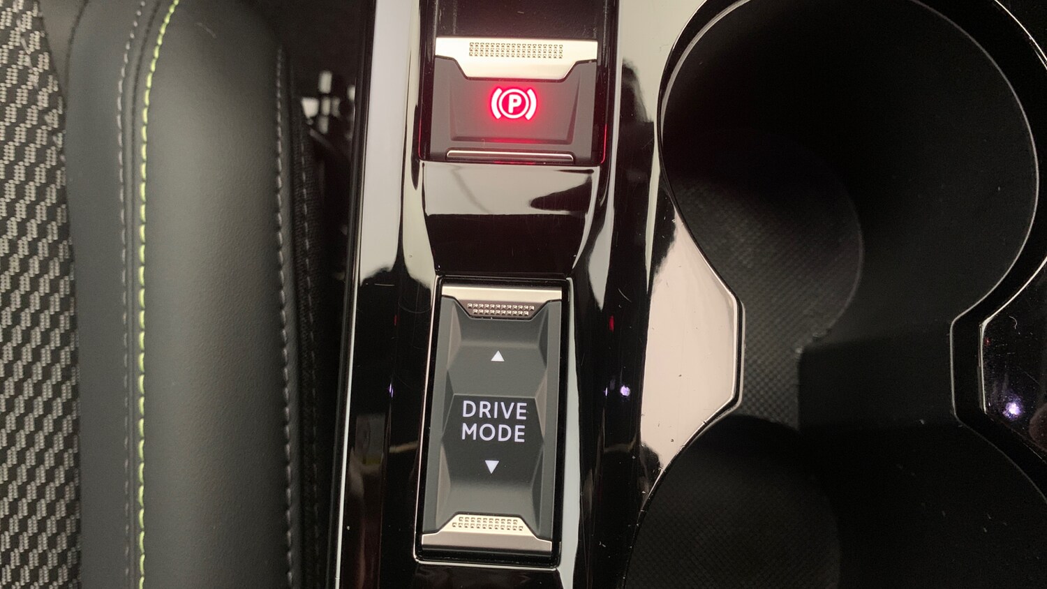 Used Peugeot 2008 2025 for sale - 76621411: Photo 32