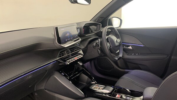 Used Peugeot 2008 2025 for sale - 76073712: Photo 2