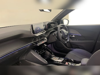 Used Peugeot 2008 2025 for sale - 76073712: Photo 2
