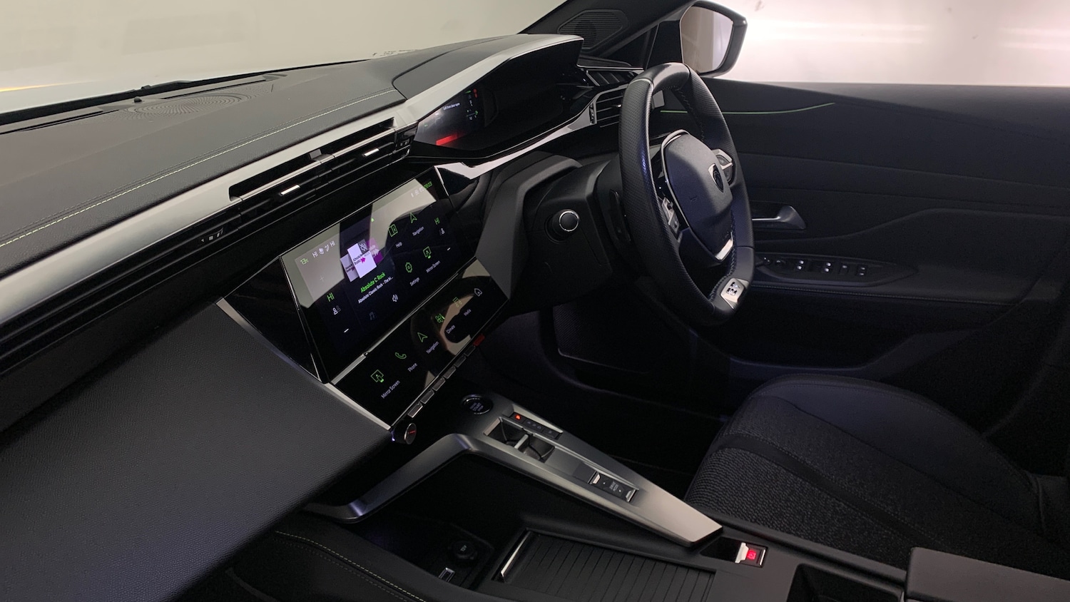 Used Peugeot 408 2025 for sale - 77332364: Photo 2