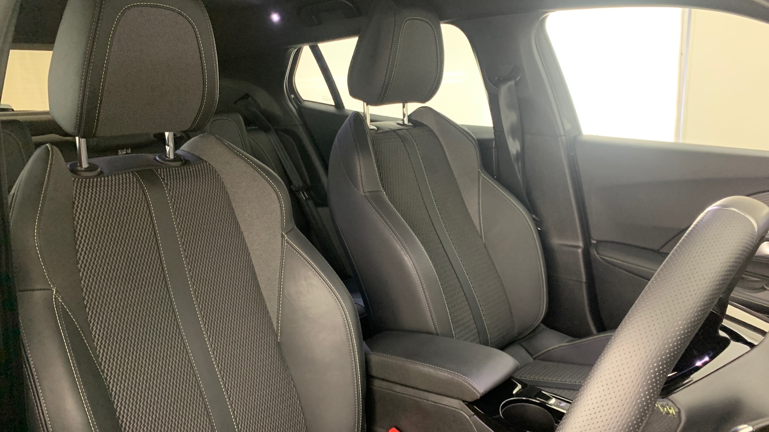 Used Peugeot 2008 2024 for sale - 76327705: Photo 44