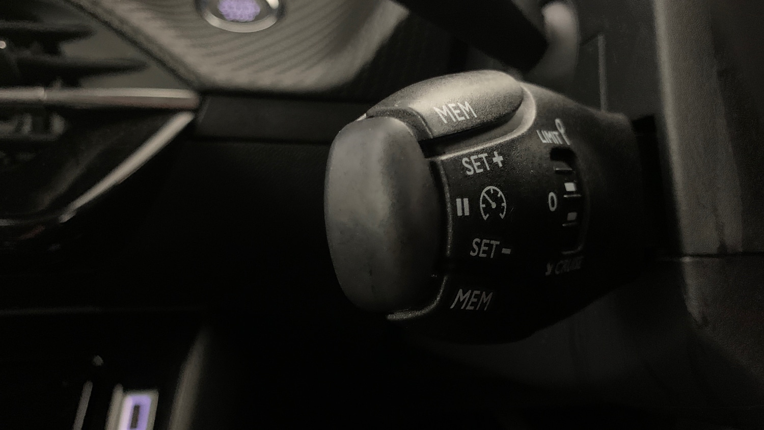 Used Peugeot 2008 2024 for sale - 76574406: Photo 37