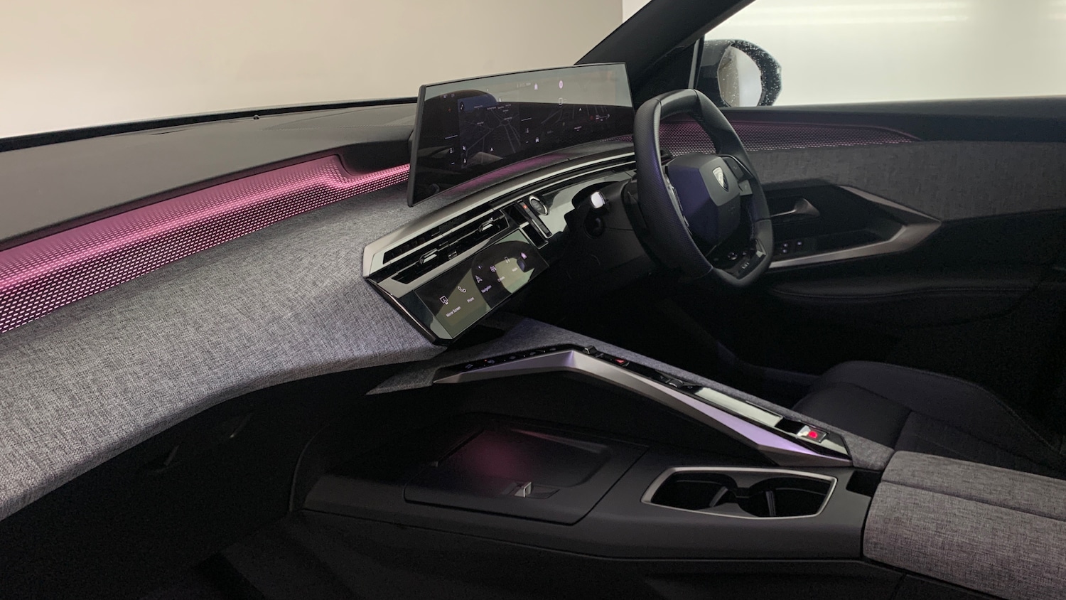 Used Peugeot 3008 2025 for sale - 76400060: Photo 2