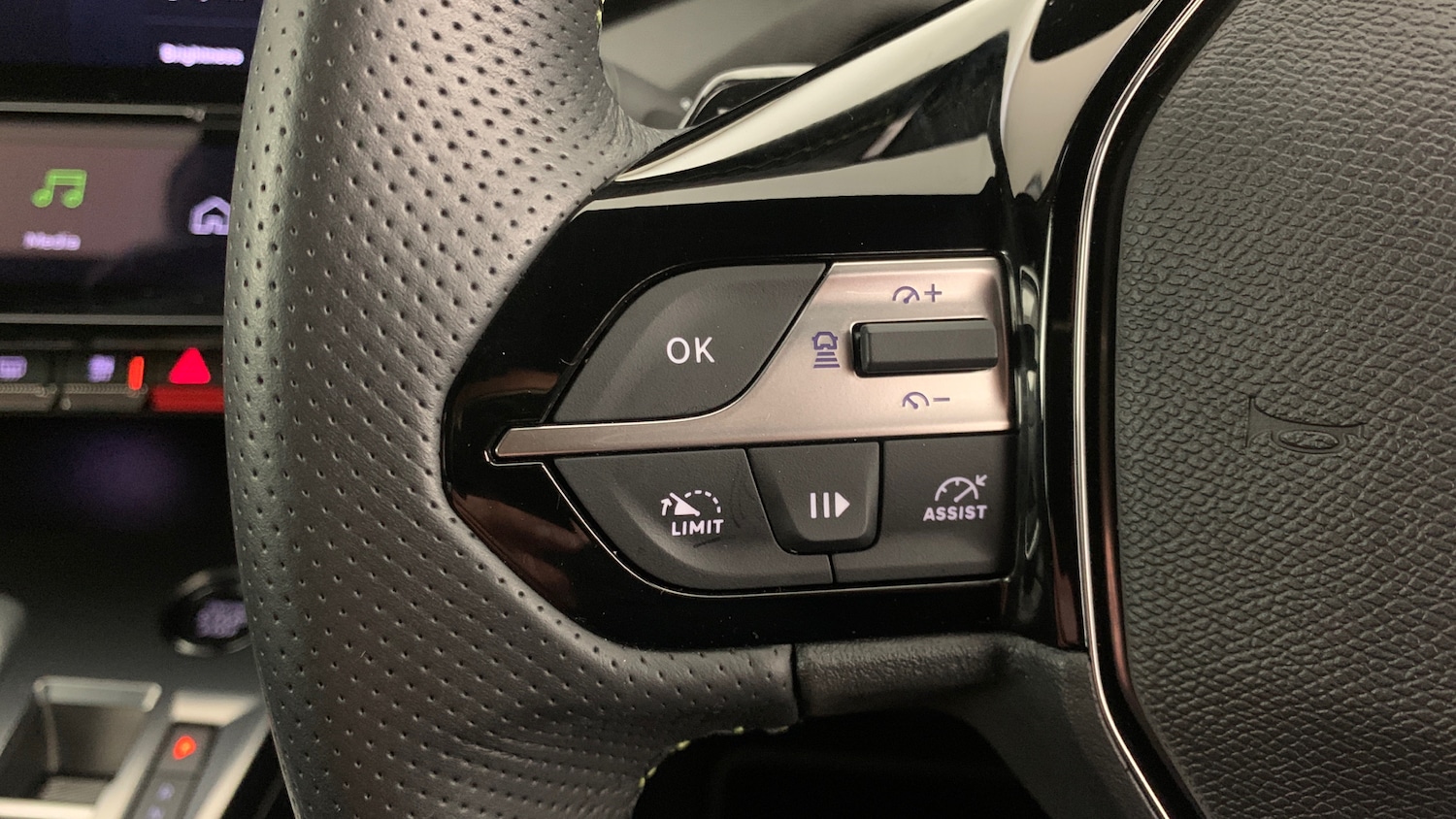 Used Peugeot 408 2024 for sale - 76474351: Photo 19