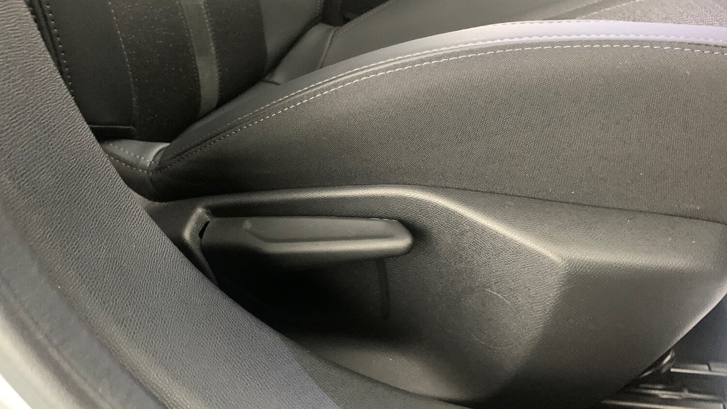 Used Peugeot 408 2025 for sale - 77569761: Photo 79