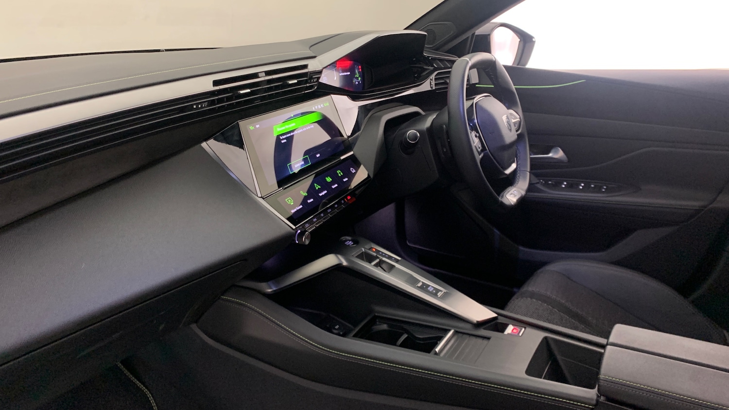 Used Peugeot 308 2025 for sale - 76419753: Photo 2