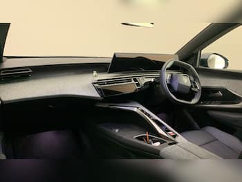Used Peugeot 5008 2025 for sale - 79727882: Photo