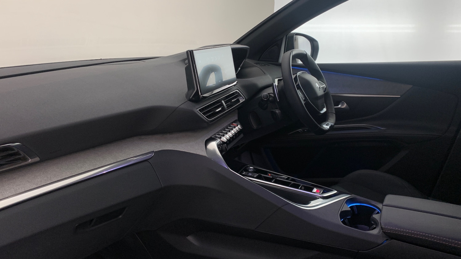 Used Peugeot 5008 2024 for sale - 76216465: Photo 2