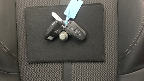 Used Peugeot 5008 2024 for sale - 76216465: Photo 37