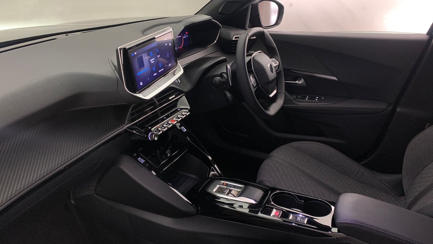 Used Peugeot 2008 2025 for sale - 78035678: Photo 2