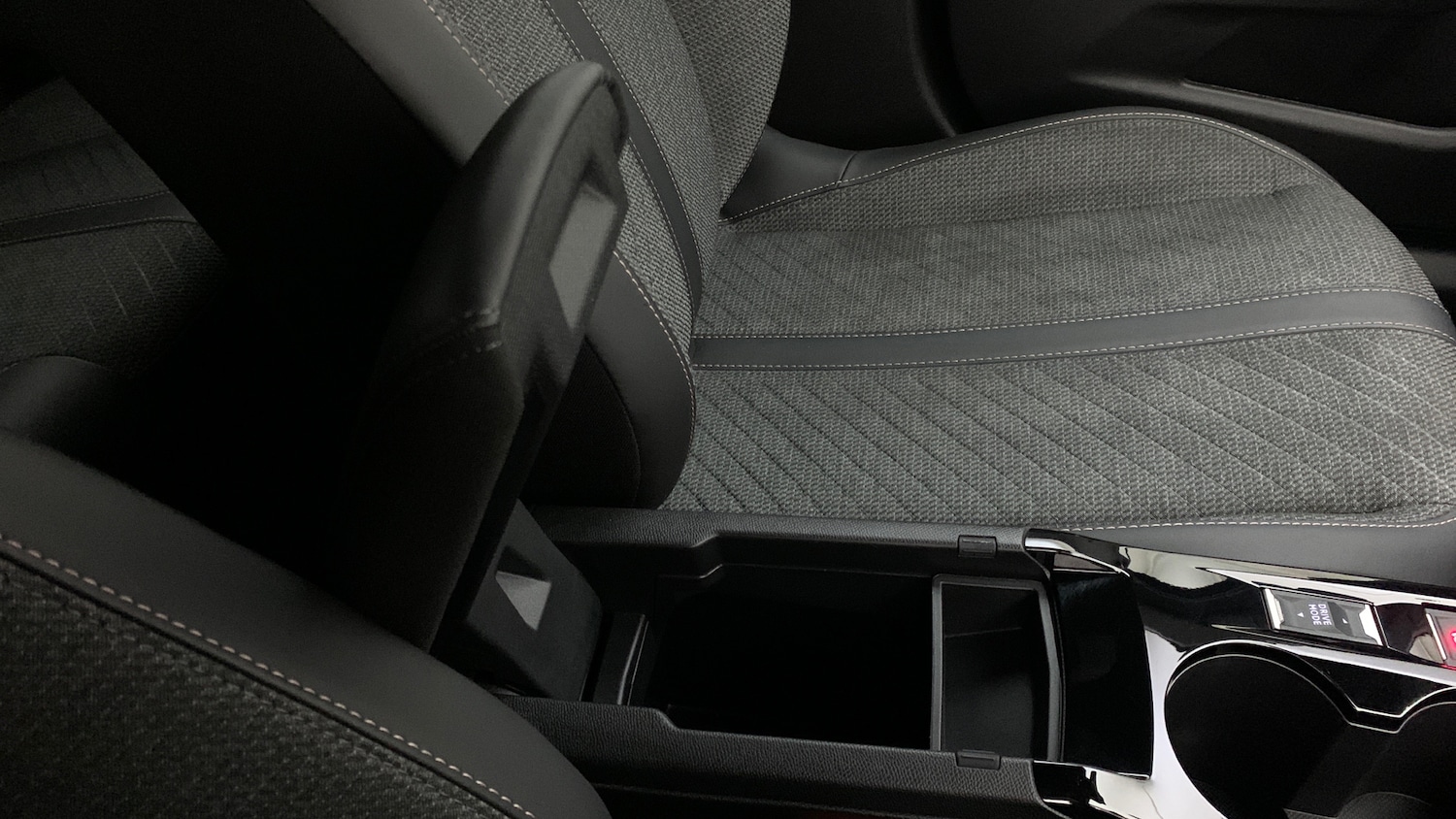 Used Peugeot 2008 2025 for sale - 78035678: Photo 58