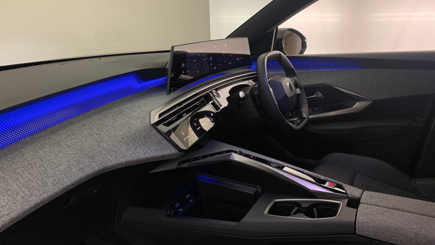 Used Peugeot 5008 2025 for sale - 76419758: Photo 2