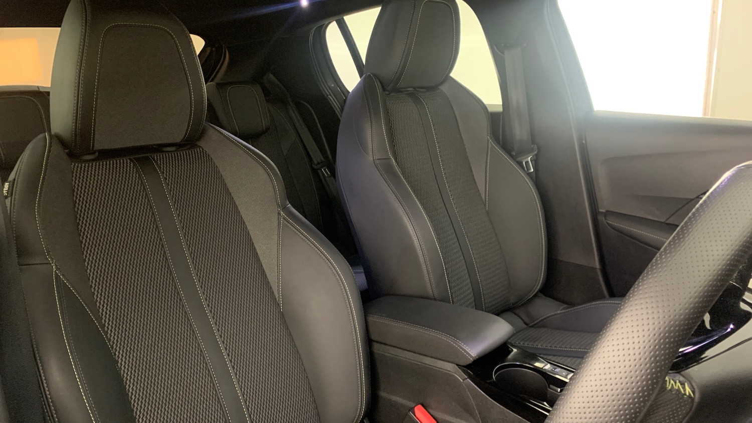 Used Peugeot 208 2025 for sale - 76966094: Photo 43