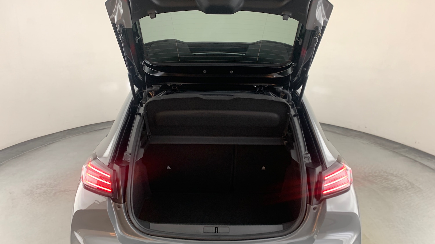 Used Peugeot 208 2025 for sale - 76966094: Photo 5