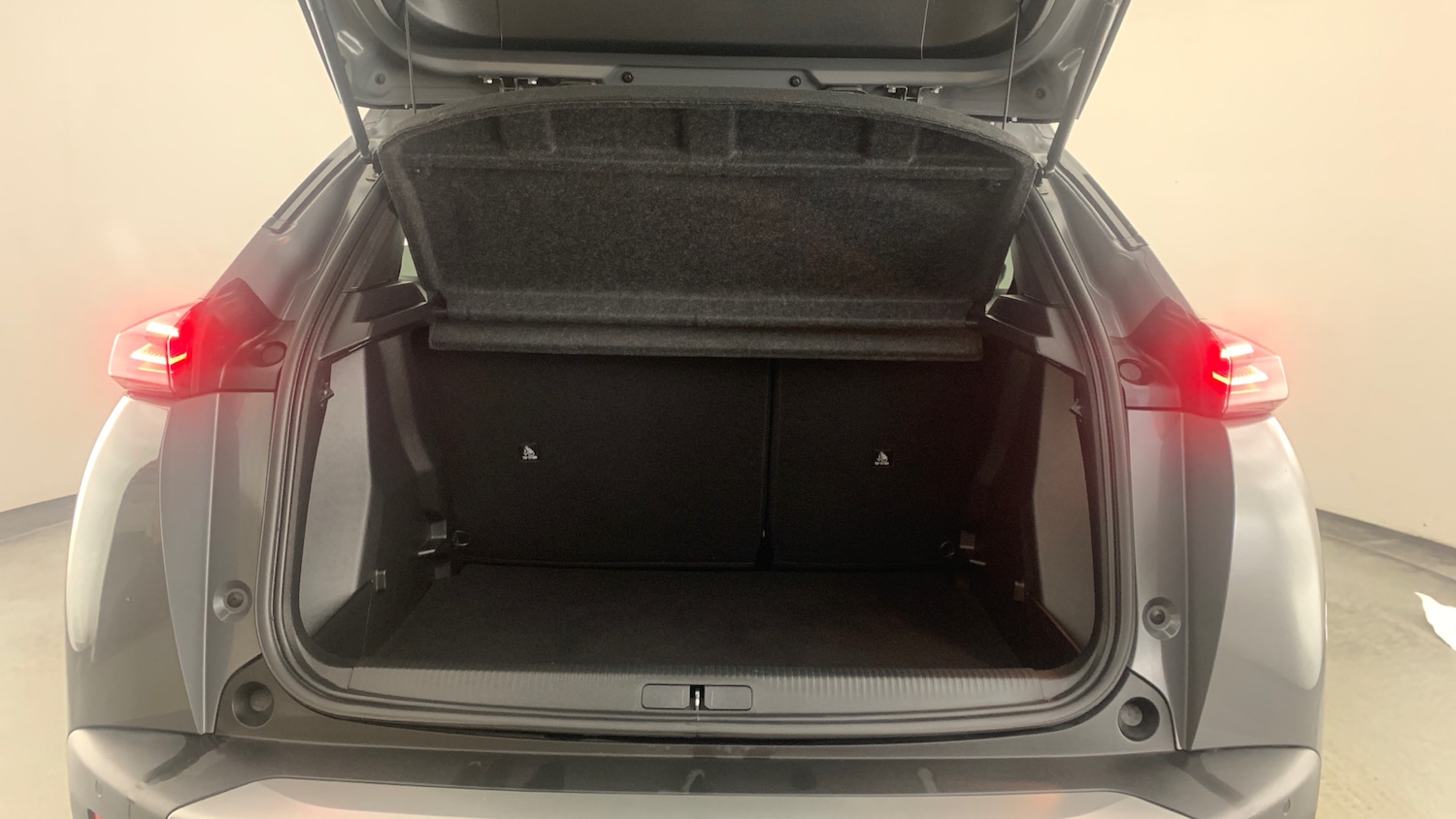 Used Peugeot 2008 2025 for sale - 77659704: Photo 5