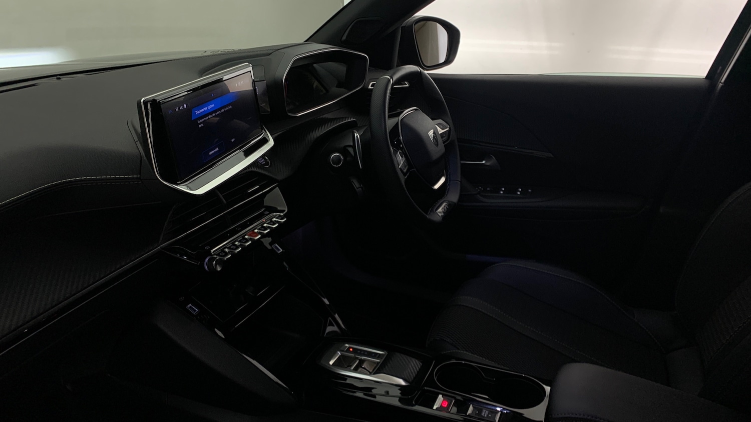 Used Peugeot 2008 2024 for sale - 77176163: Photo 2