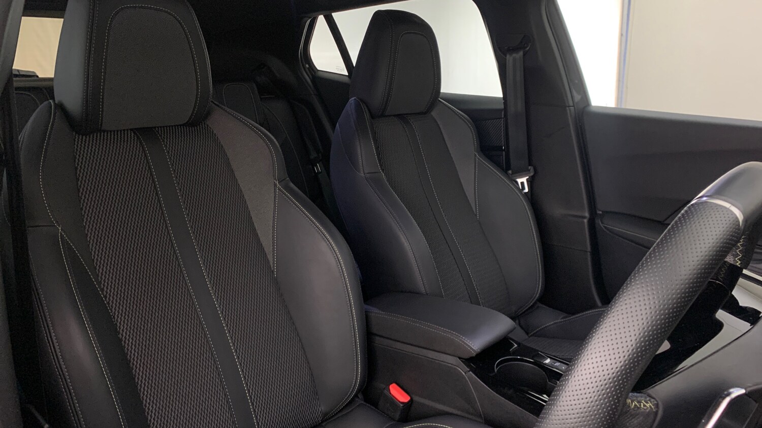 Used Peugeot 2008 2024 for sale - 77176163: Photo 47