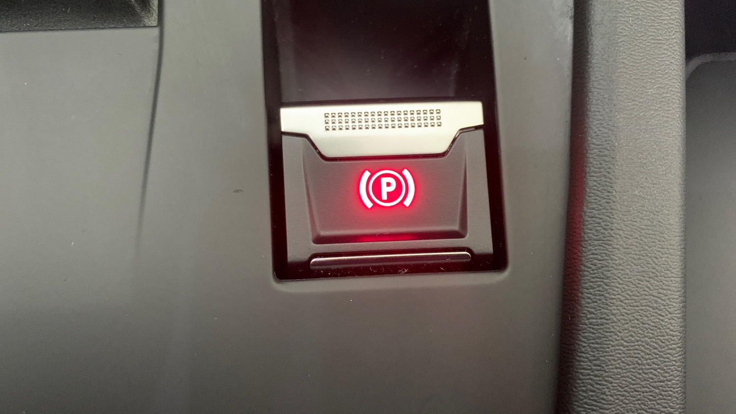 Used Peugeot 408 2024 for sale - 76621425: Photo 34