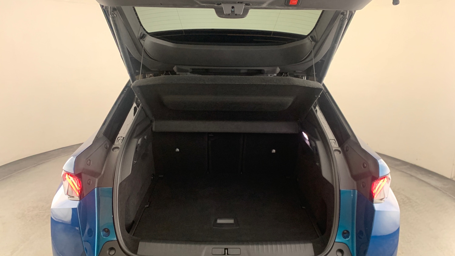 Used Peugeot 3008 2025 for sale - 76966106: Photo 5