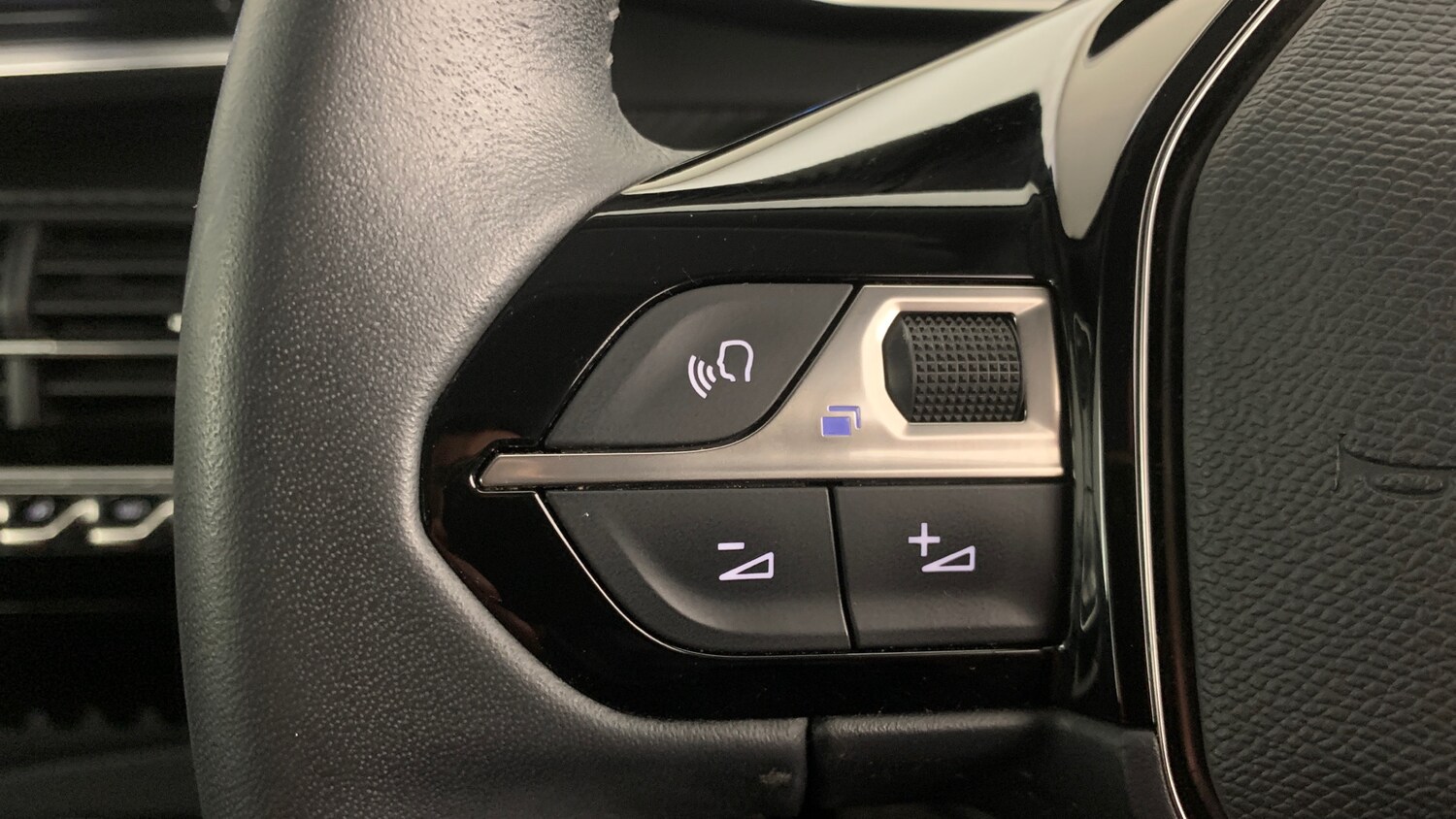 Used Peugeot 2008 2021 for sale - 78087678: Photo 18