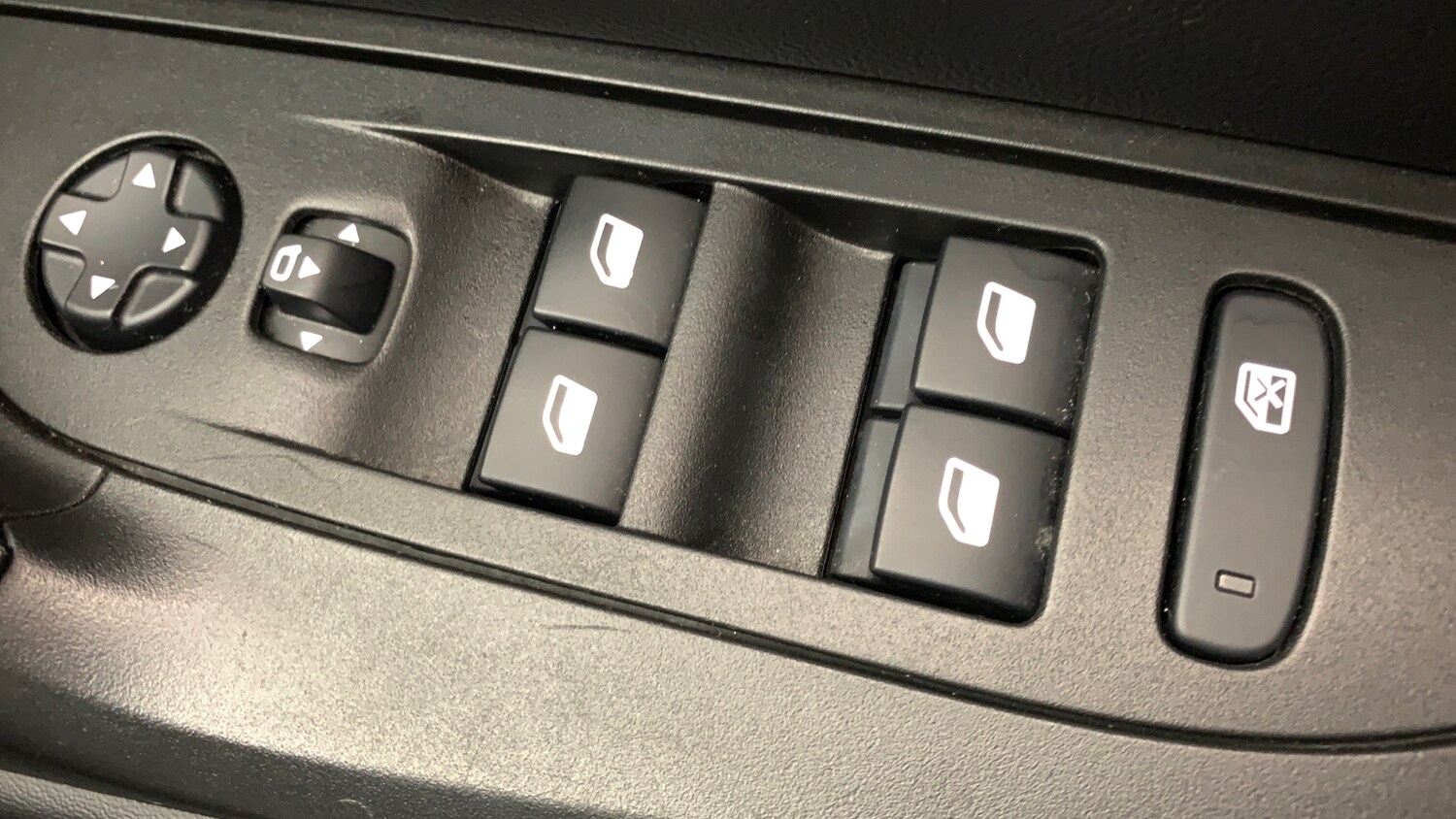 Used Peugeot 2008 2021 for sale - 78087678: Photo 39