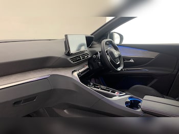 Used Peugeot 5008 2024 for sale - 76216464: Photo 2