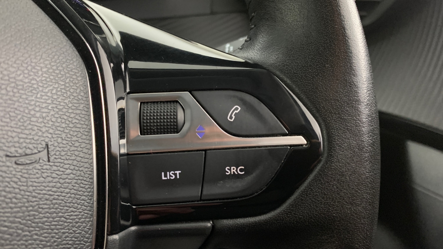 Used Peugeot 2008 2021 for sale - 76574352: Photo 18