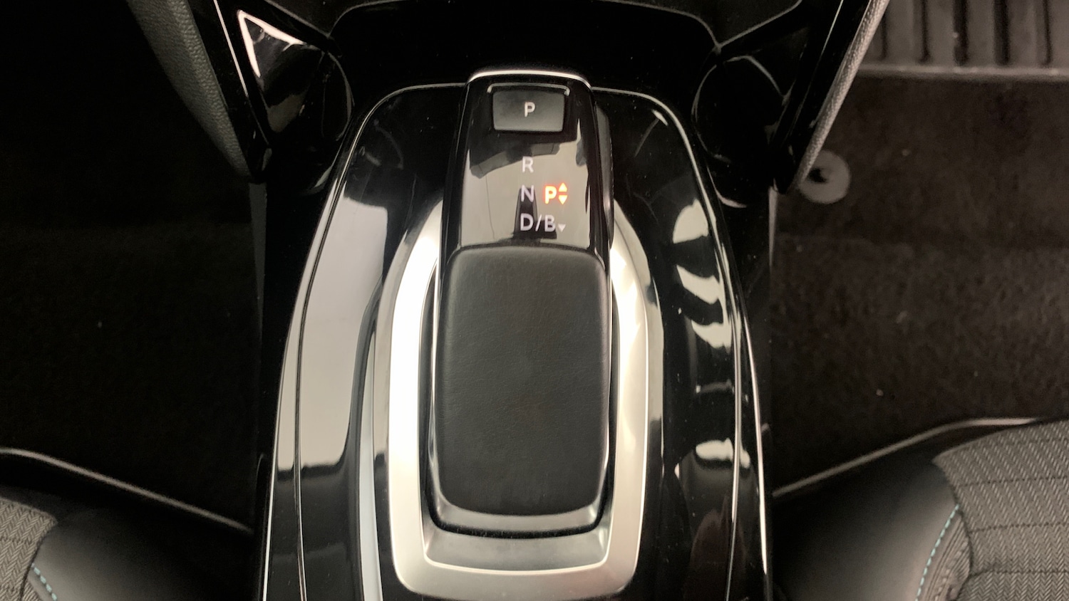 Used Peugeot 2008 2021 for sale - 76574352: Photo 31