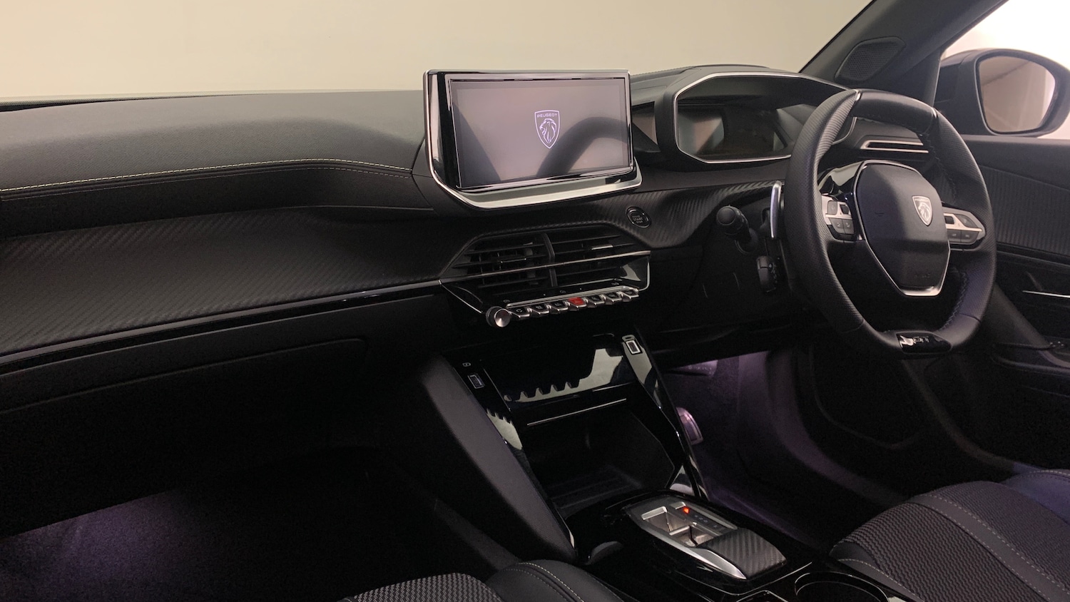 Used Peugeot 2008 2025 for sale - 77697439: Photo 2