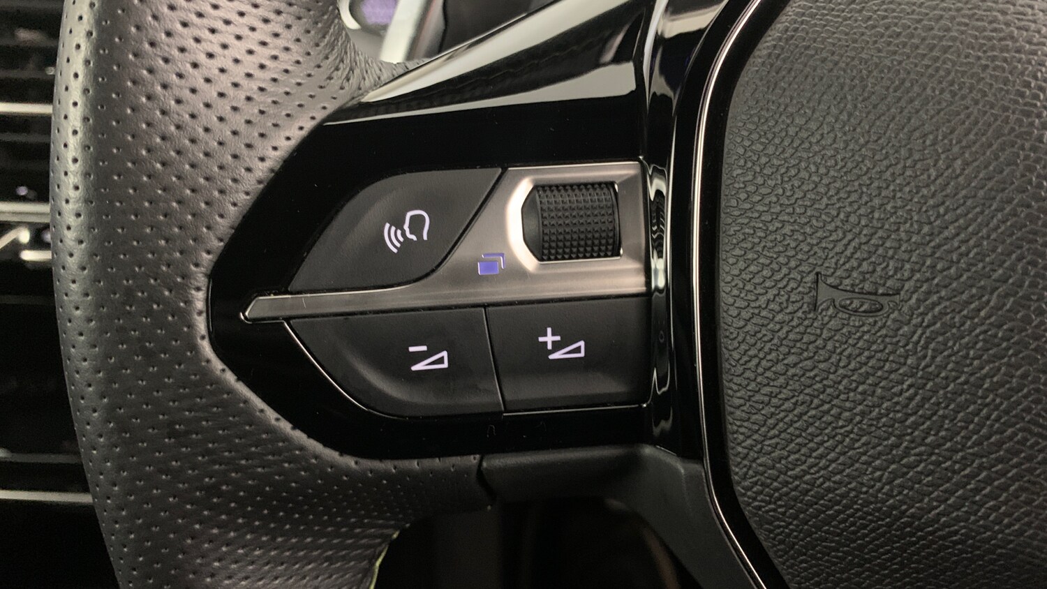 Used Peugeot 2008 2024 for sale - 77511902: Photo 19