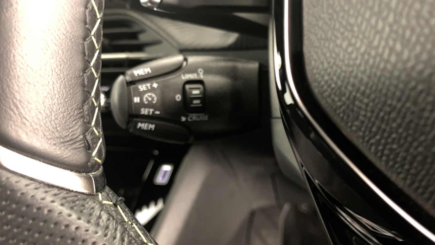 Used Peugeot 2008 2024 for sale - 77511902: Photo 42