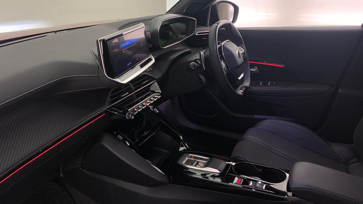 Used Peugeot 2008 2024 for sale - 77042346: Photo 2