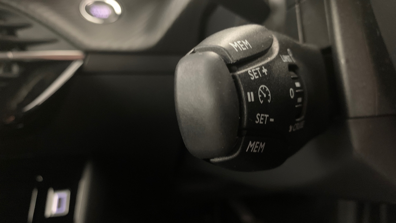 Used Peugeot 2008 2024 for sale - 77042346: Photo 38