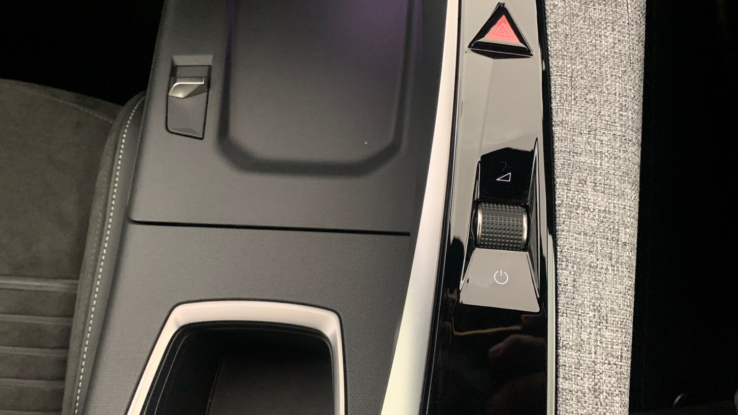 Used Peugeot 3008 2024 for sale - 76110243: Photo 32