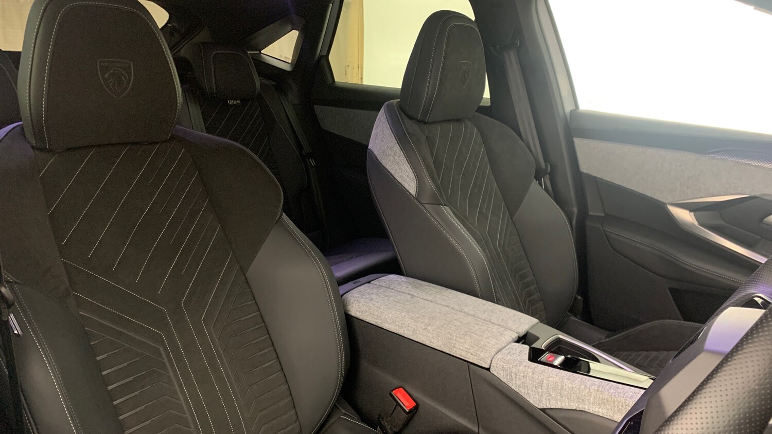 Used Peugeot 3008 2024 for sale - 76110243: Photo 41