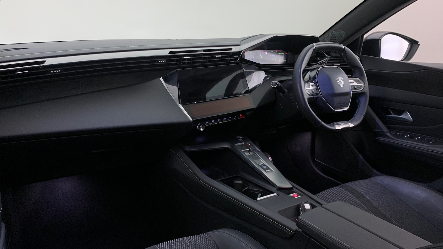 Used Peugeot 408 2025 for sale - 78158084: Photo 2