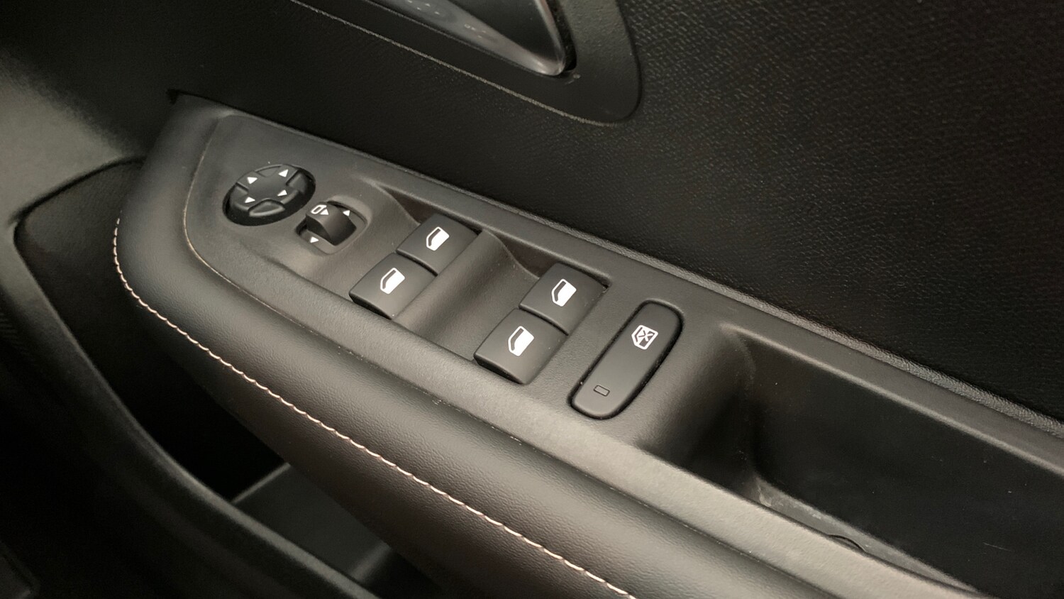 Used Peugeot 208 2024 for sale - 77412788: Photo 35