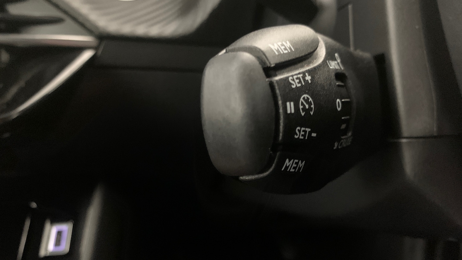 Used Peugeot 2008 2024 for sale - 76359107: Photo 37