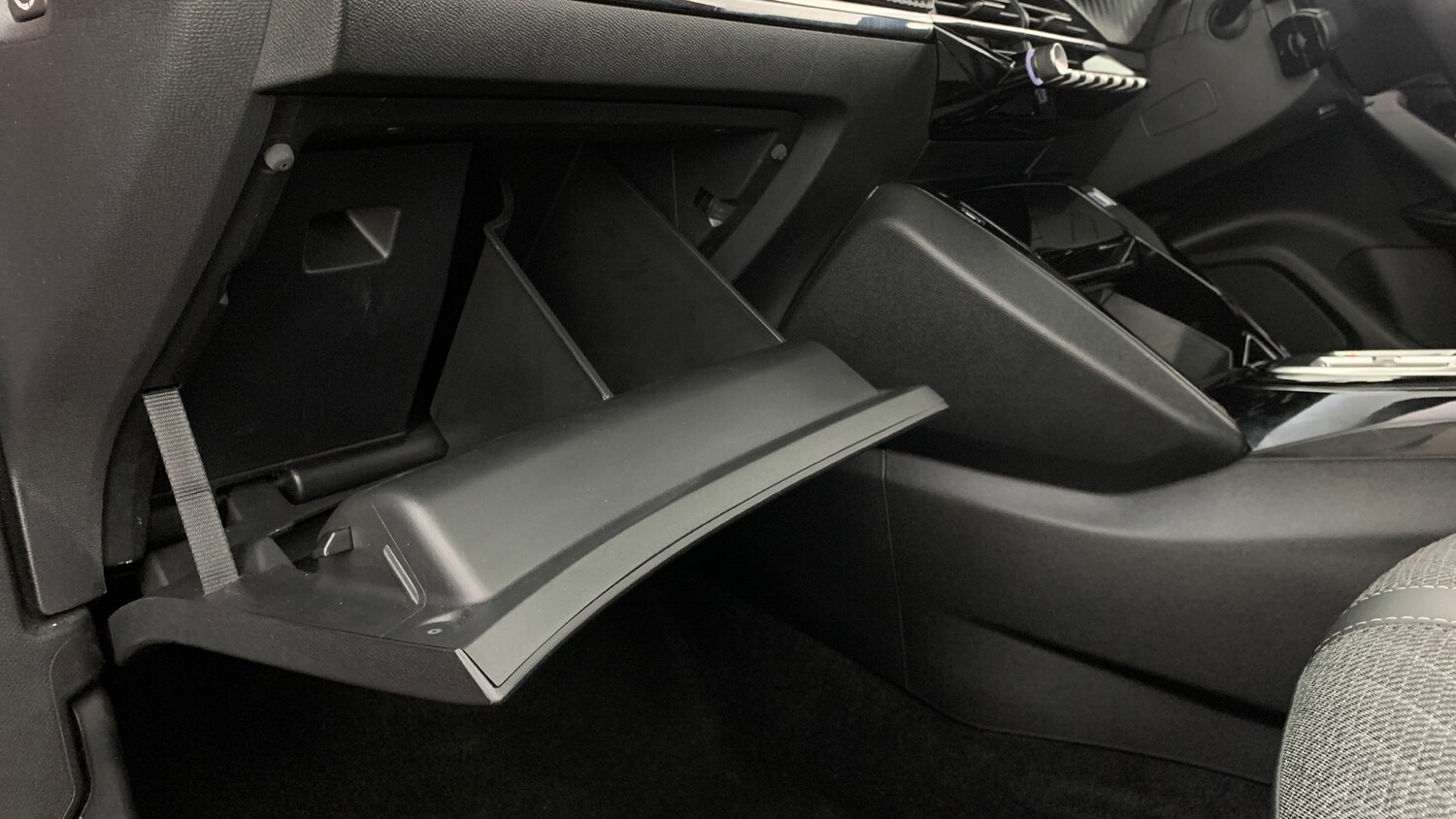 Used Peugeot 2008 2024 for sale - 78087706: Photo 43