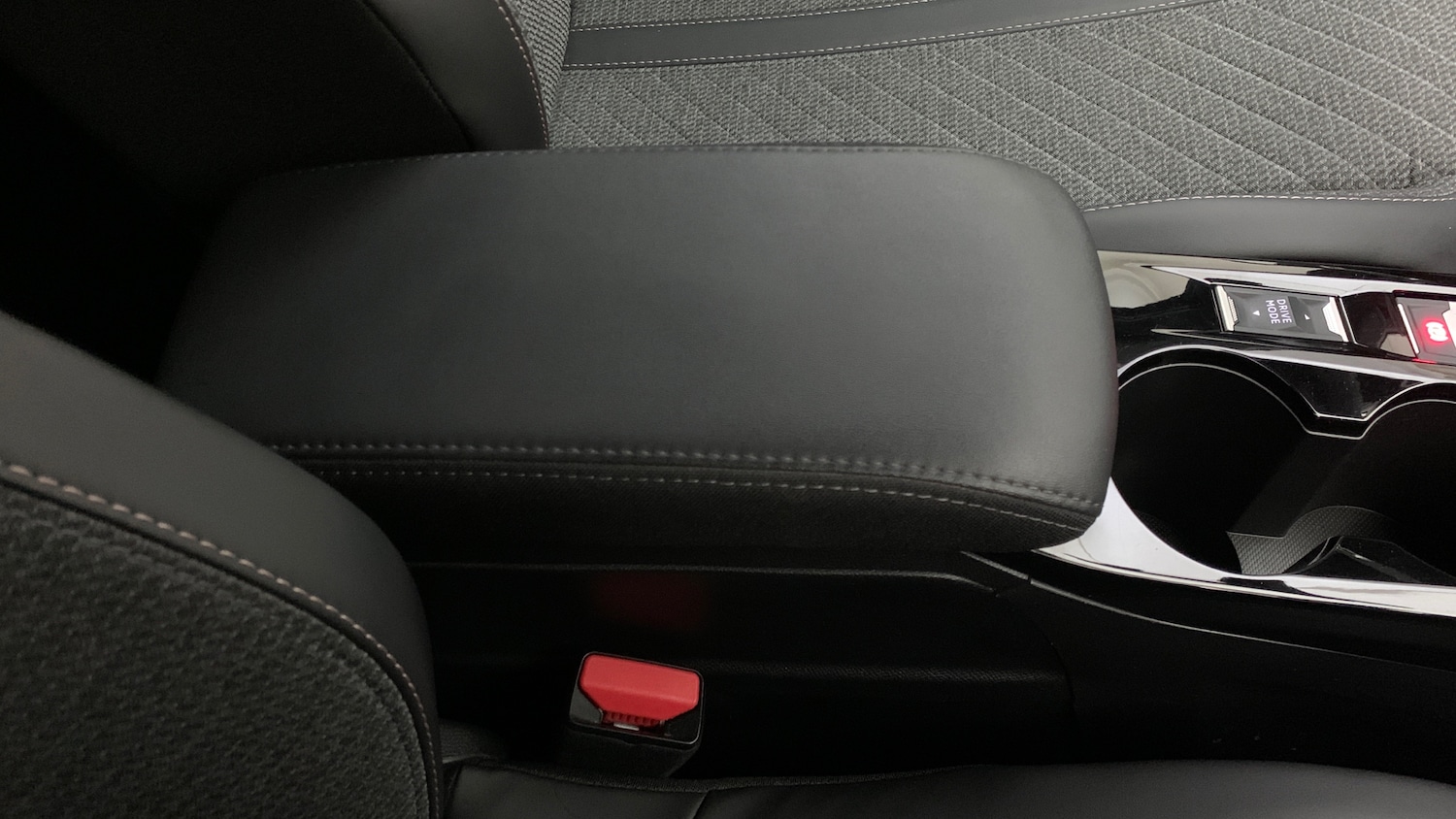 Used Peugeot 2008 2024 for sale - 78087706: Photo 56