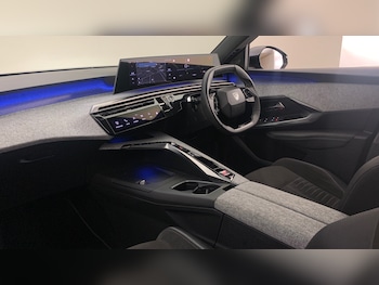 Used Peugeot 5008 2024 for sale - 77587814: Photo