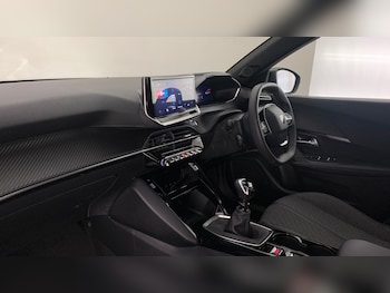 Used Peugeot 2008 2024 for sale - 76110247: Photo 2