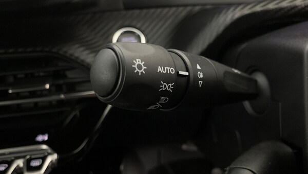 Used Peugeot 2008 2024 for sale - 76110247: Photo 35