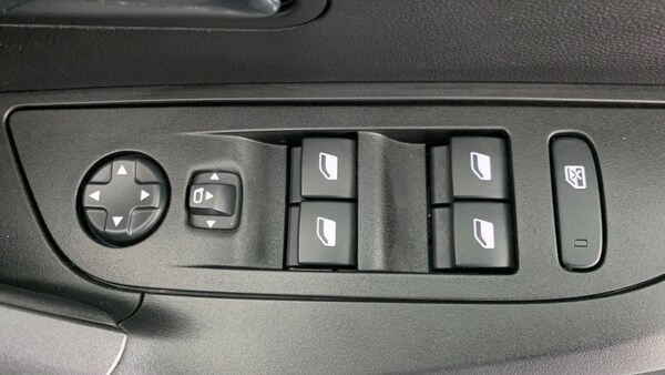 Used Peugeot 2008 2024 for sale - 76110247: Photo 38