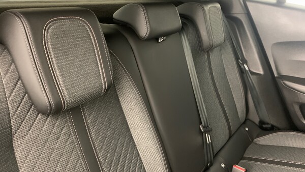 Used Peugeot 2008 2024 for sale - 76110247: Photo 7