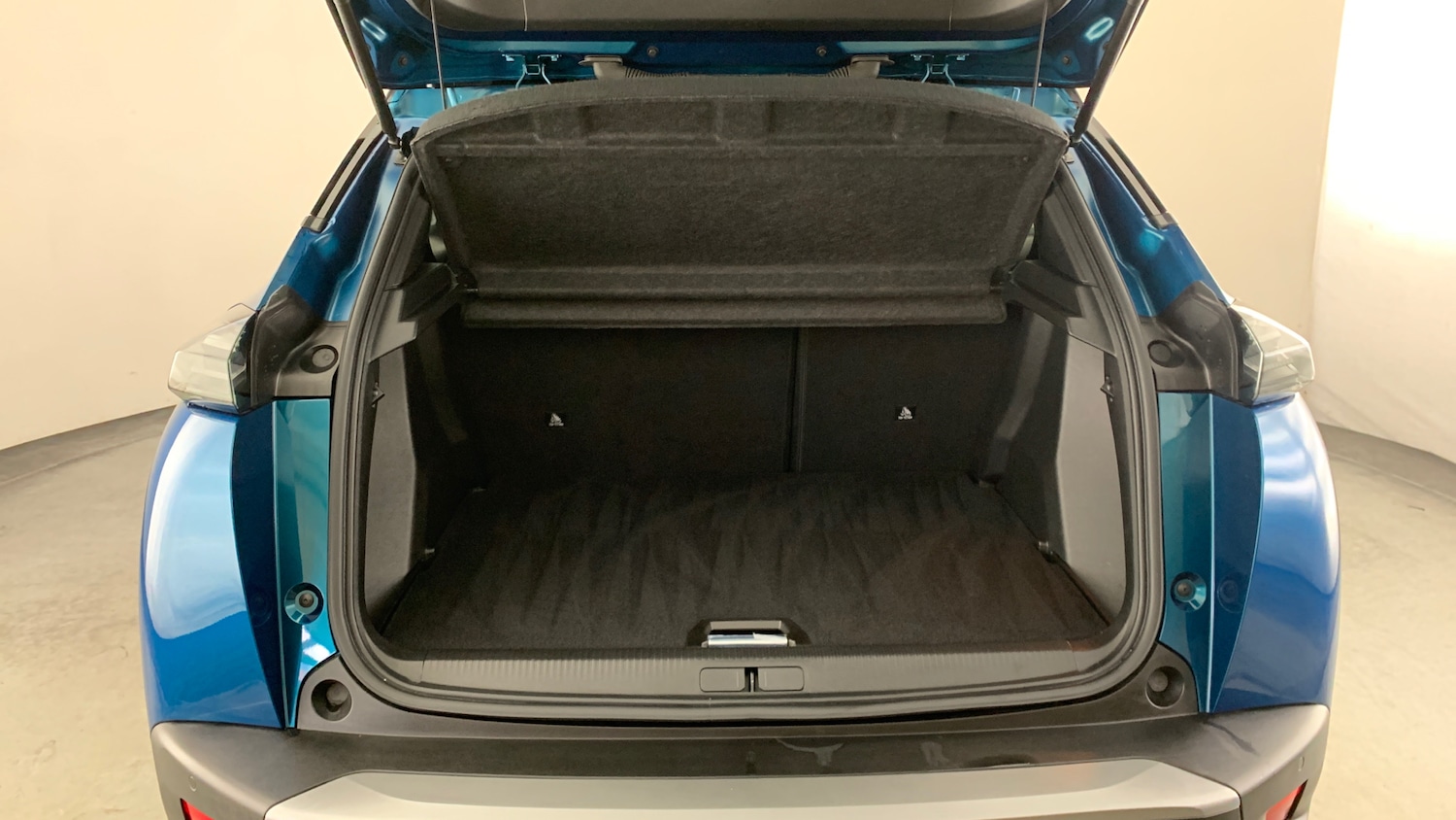 Used Peugeot 2008 2025 for sale - 77910191: Photo 5