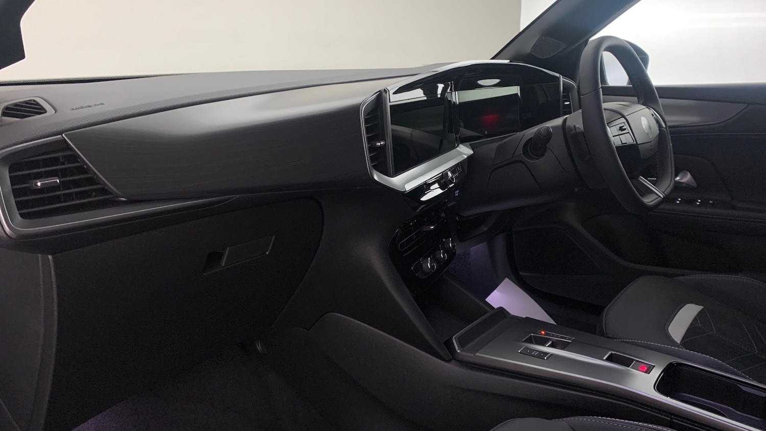 Used Vauxhall Mokka 2025 for sale - 77441950: Photo 2