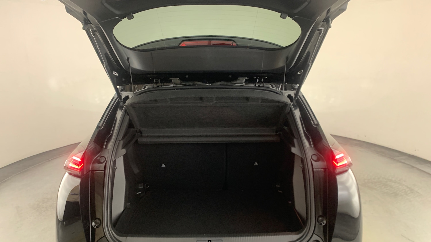 Used Peugeot 2008 2024 for sale - 77042350: Photo 5